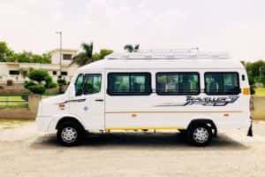 tempo traveller cab for Uttarakhand tour